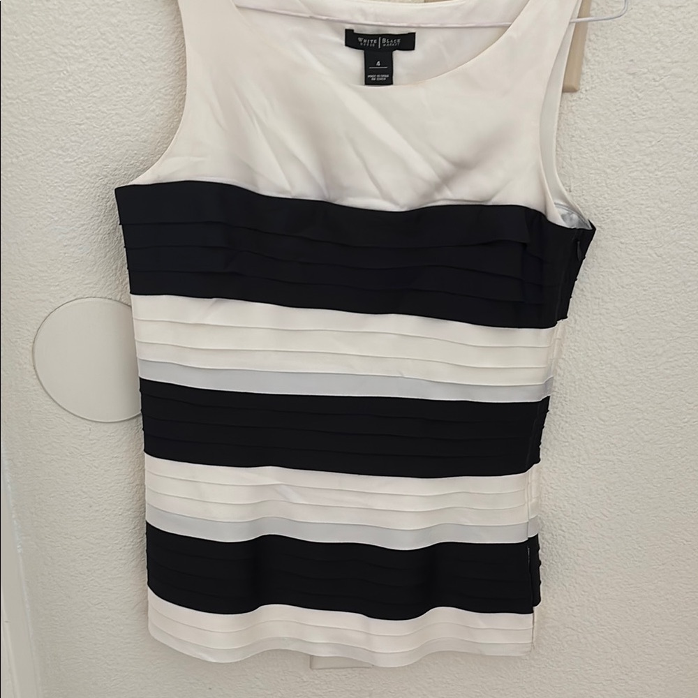 White House Black Market Black and White Fitted Sleeveless Tank